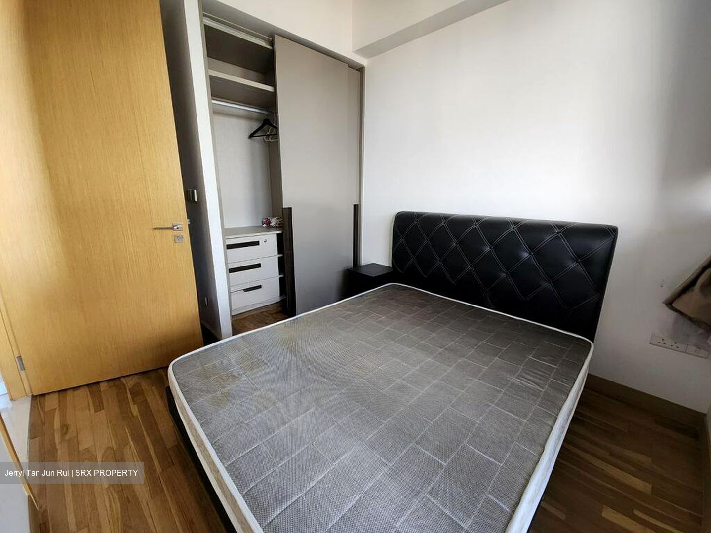 Commonwealth Towers (D3), Condominium #525982281